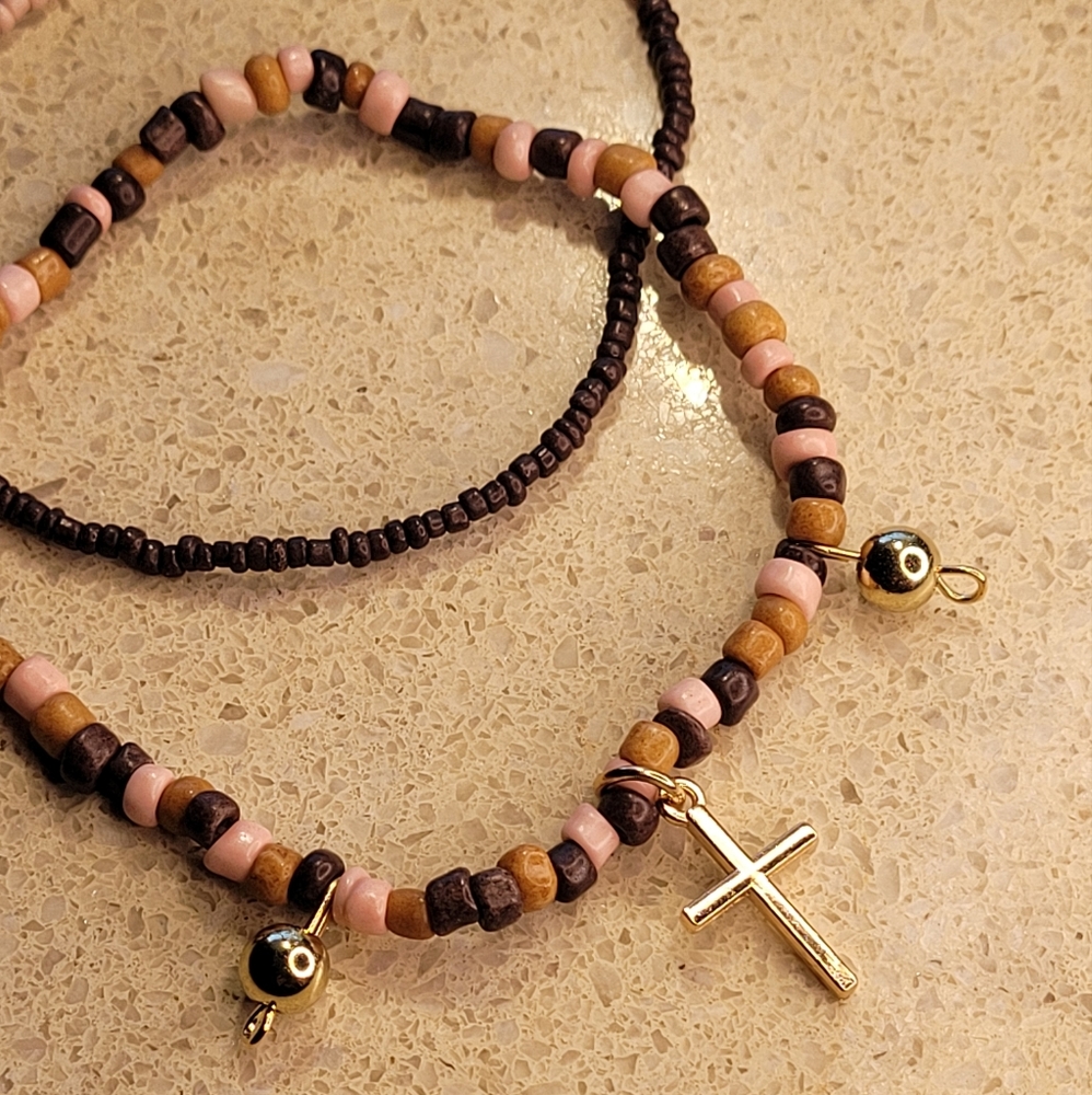 🤍3/$30 Cross Beaded Bracelet Pair